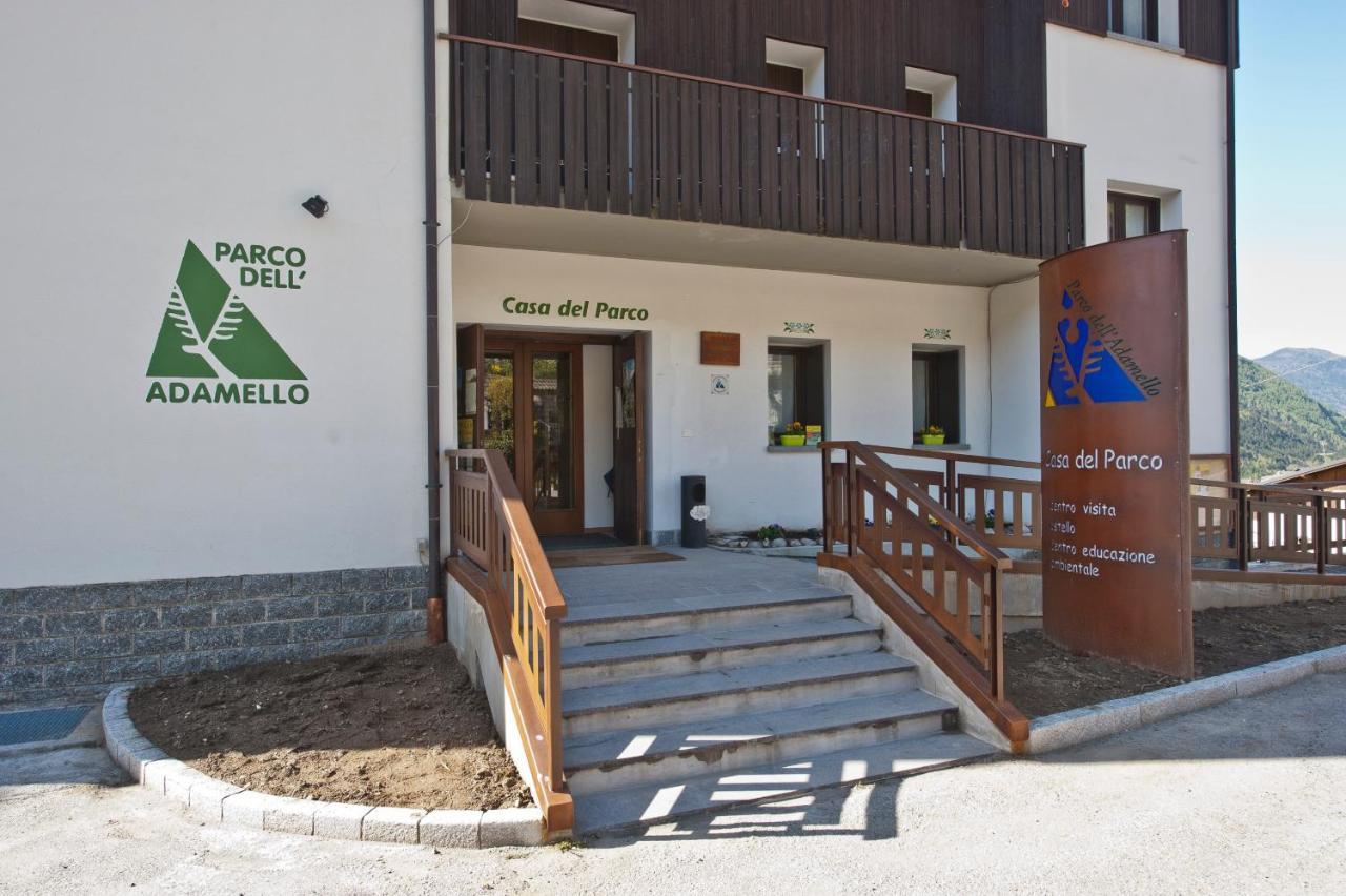 Casa Del Parco Dell'Adamello Di Vezza D'Oglio Hostel Exterior foto