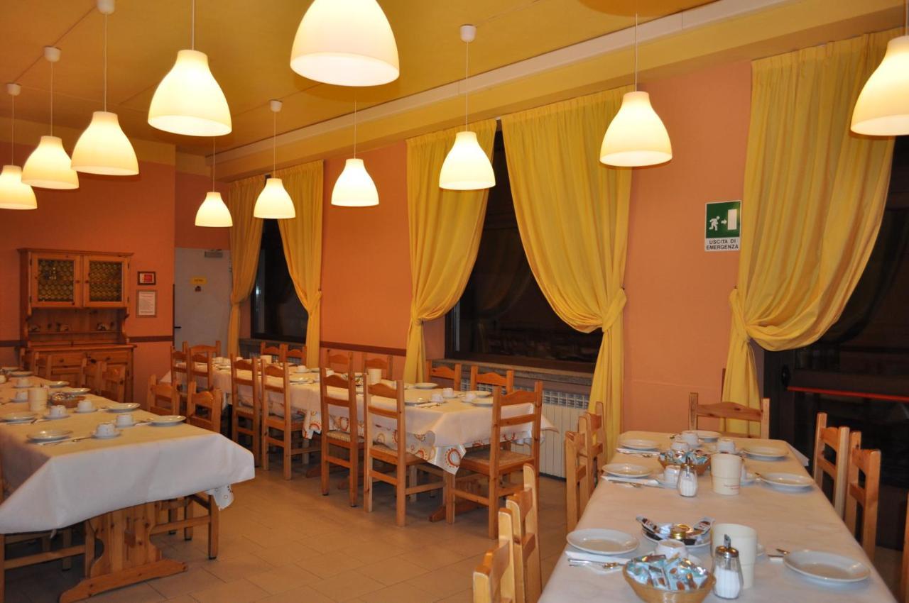 Casa Del Parco Dell'Adamello Di Vezza D'Oglio Hostel Exterior foto